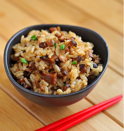 香菇肉丁油饭的做法_香菇肉丁油饭怎么做好吃_香菇肉